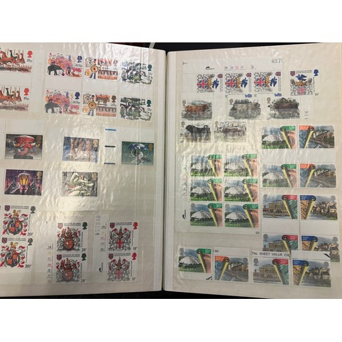 267 - GB Stamps. A large collection of stamps mostly unmounted in albums, many mint, including 1840-1981, ... 