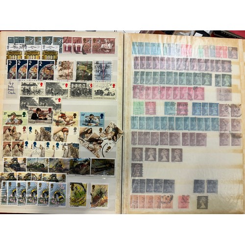 267 - GB Stamps. A large collection of stamps mostly unmounted in albums, many mint, including 1840-1981, ... 