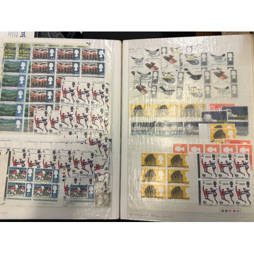 267 - GB Stamps. A large collection of stamps mostly unmounted in albums, many mint, including 1840-1981, ... 