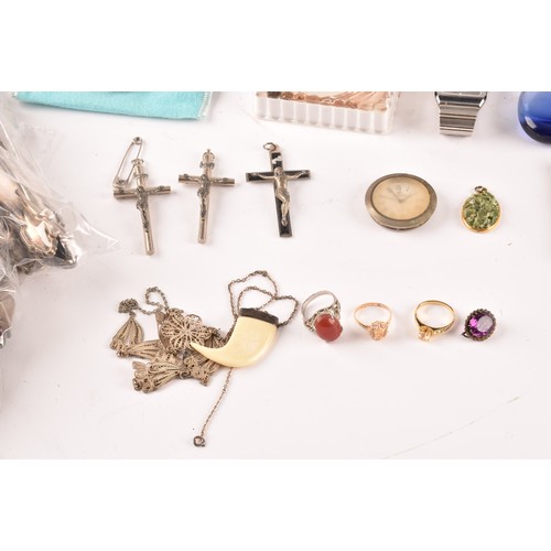 12 - A group of jewellery, including a 18ct yellow gold watch, a 9ct yellow gold sleeper earring and a 18... 