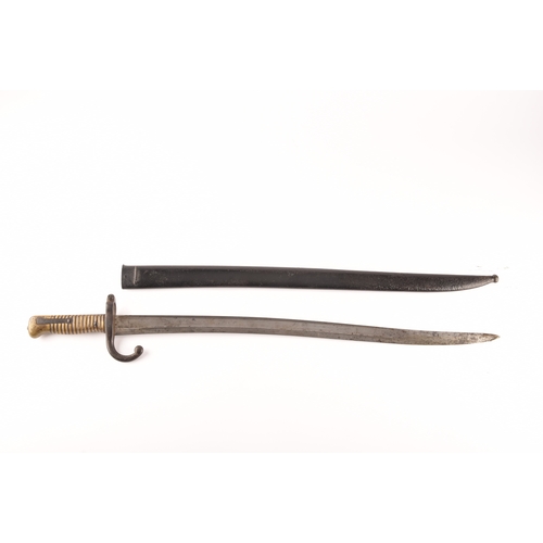 356 - A French Yatagham sword bayonet, inscribed 'Mre d'Armes de St Etienne Juillet 1870' to spine, number... 