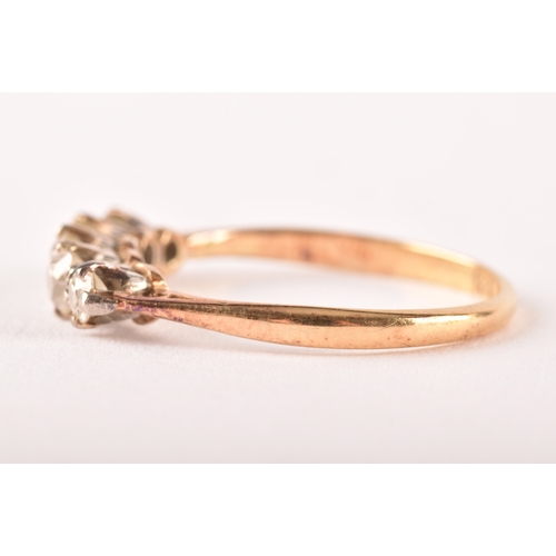 106 - An early 20th century 18ct yellow gold and platinum diamond five stone ring, set with five round old... 