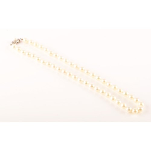 109 - A group of gold and pearl jewellery, including a pair of 14ct yellow gold pearl clip on earrings, a ... 