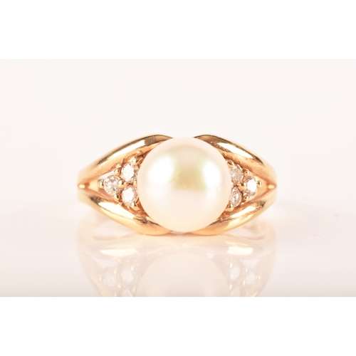 109 - A group of gold and pearl jewellery, including a pair of 14ct yellow gold pearl clip on earrings, a ... 