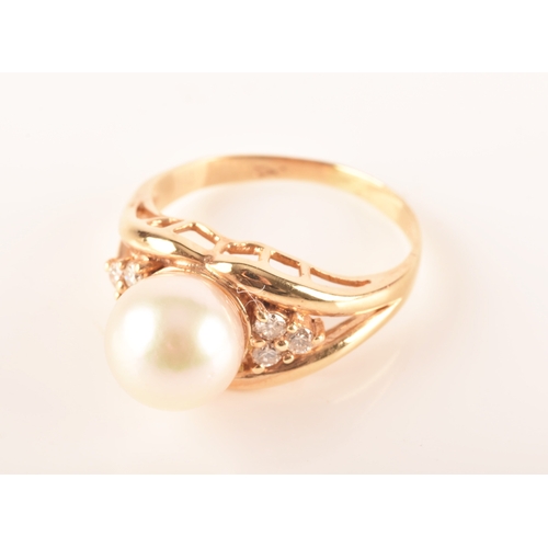 109 - A group of gold and pearl jewellery, including a pair of 14ct yellow gold pearl clip on earrings, a ... 