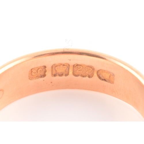 118 - A 22ct yellow gold wedding band, hallmarked for London 1902 by 'JWH', size M, 4.5mm width, 4.3 grams... 