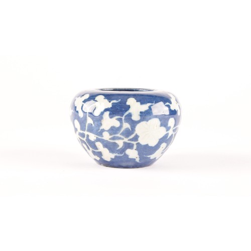 294 - A Chinese blue and white small vase, 6 x 9 cm.