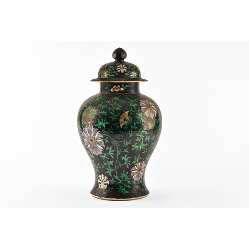 300 - A large 19th century Qing Dynasty Chinese famille noir ginger jar and cover, the lid and body decora... 