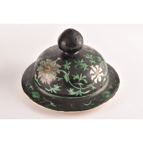 300 - A large 19th century Qing Dynasty Chinese famille noir ginger jar and cover, the lid and body decora... 