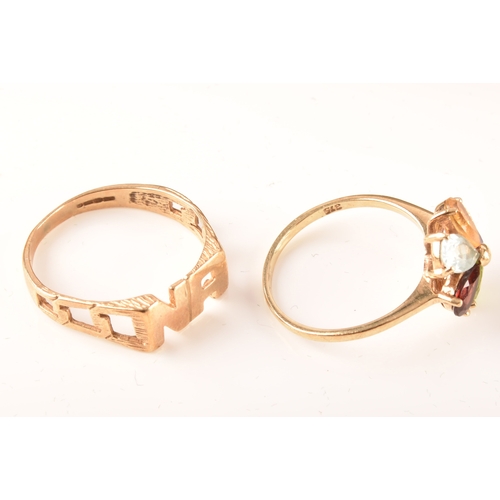 40 - A 9ct yellow gold multi-gem floral cluster ring, a 9ct yellow gold initial ring, a 9ct yellow gold c... 