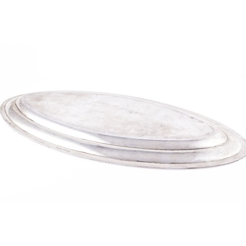 164 - A continental 800 silver large elongated oval tray, with a plain polished surface, within a narrow b... 