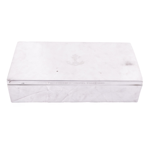 147 - A Victorian silver cigar box, engraved to lid with the crest for the London Highlanders regiment, pe... 