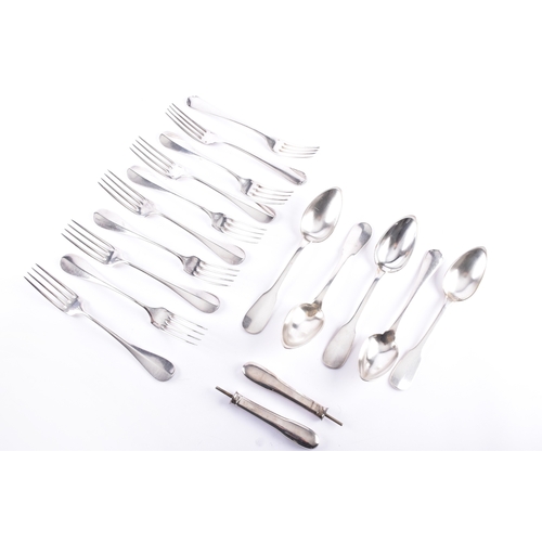 189 - A collection of assorted silver and silver plate, including a set of four russian 84 silver serving ... 