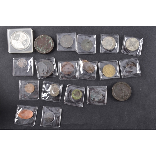 106 - A large collection of pre 1947 silver GB coins includding Half Crowns, Florins, three pence coins, a... 