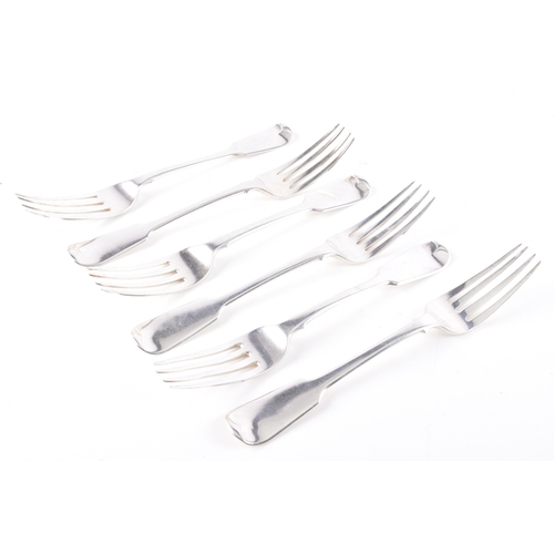 205 - A set of six George III silver dinner forks, fiddle pattern, hallmarked for London 1798-1799 by Rich... 