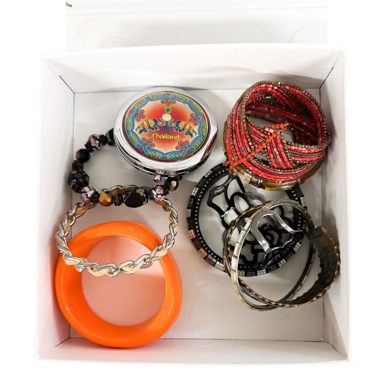 ASSORTMENT OF BANGLES & COMPACT.