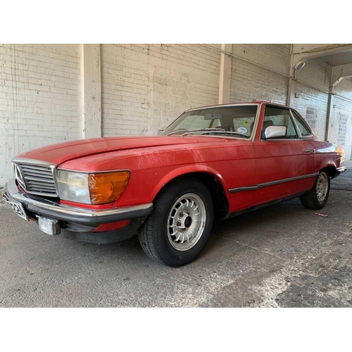 1007 - 1981 Mercedes Benz R107 280 SL, 2746 cc. Registration number ABM 722A. Chassis number 107 0422011880... 