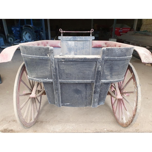 103 - An Edwardian Governess Cart (c 1901 to 1907), built by Henry Woodiwiss, of Bakewell, Derbyshire. In ... 