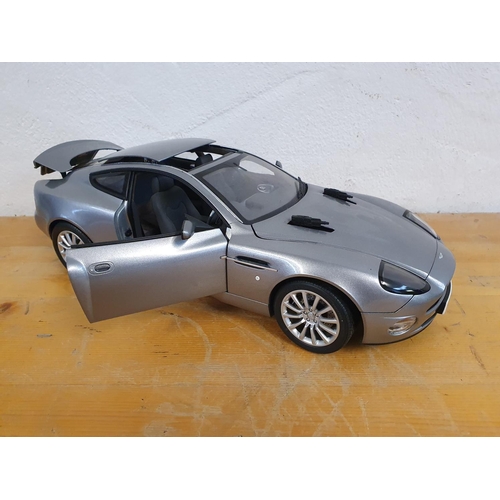 Die cast, scale 1:12, Kyosho for Danbury Mint Aston Martin