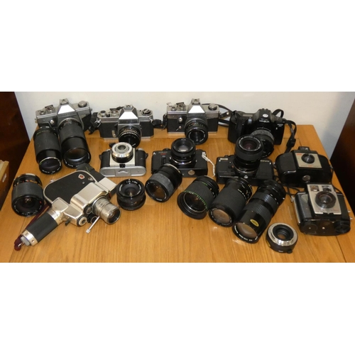 83 - A selection of cameras, lenses and accessories, to include Praktica MTL 3, Prinz Flex M-1, Minolta 3... 