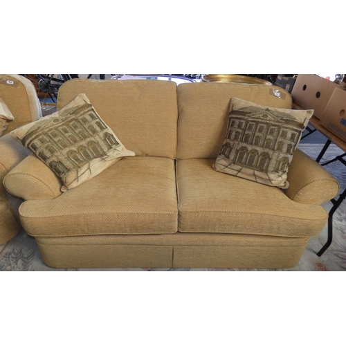190 - A Mark's & Spencer 2 piece suite comprising large 2 seater settee approx 185 cm wide and a matching ... 