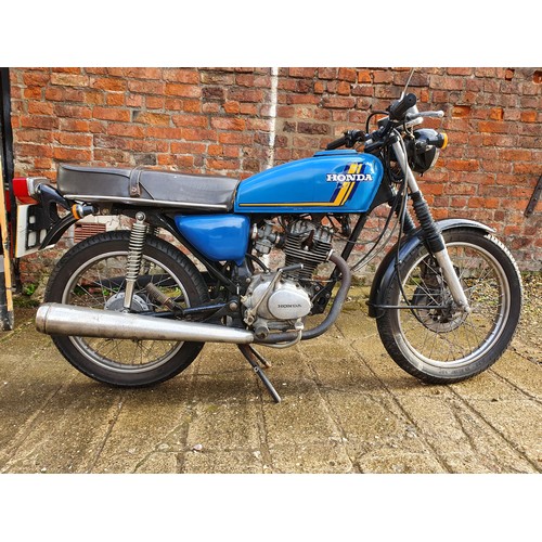 1030 - 1977 Honda CB125J, 124 cc. Registration number UDC 612S. Frame number CB125J 1031567. Engine number ... 