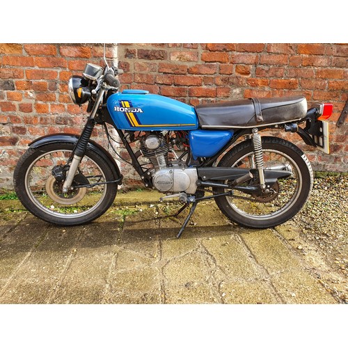 1030 - 1977 Honda CB125J, 124 cc. Registration number UDC 612S. Frame number CB125J 1031567. Engine number ... 