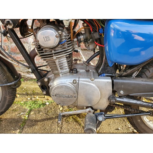 1030 - 1977 Honda CB125J, 124 cc. Registration number UDC 612S. Frame number CB125J 1031567. Engine number ... 