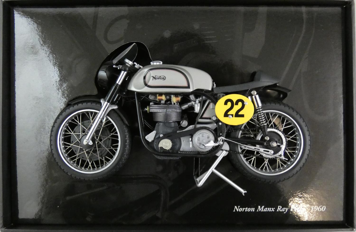 Minichamps scale 1;12 die cast motorcycle; Norton Manx Ray Petty 1960, box.