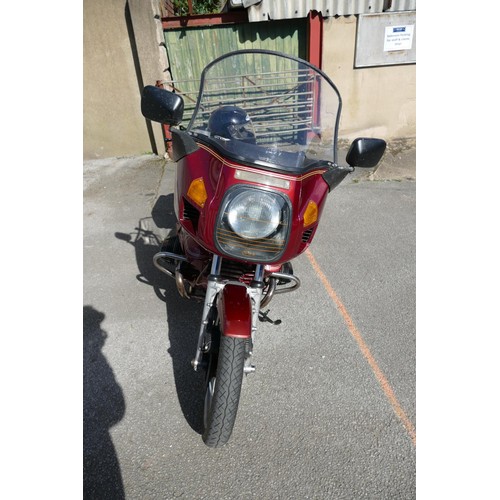 1043 - 1986 BMW R80RT, 798 cc. Registration number D856 YLR. frame number 6472681. Engine number 6472681. B... 