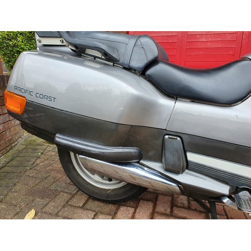 1044 - 1991 Honda PC800, Pacific Coast, 798 cc. Registration number H763 ATV. Frame number (not visible, de... 