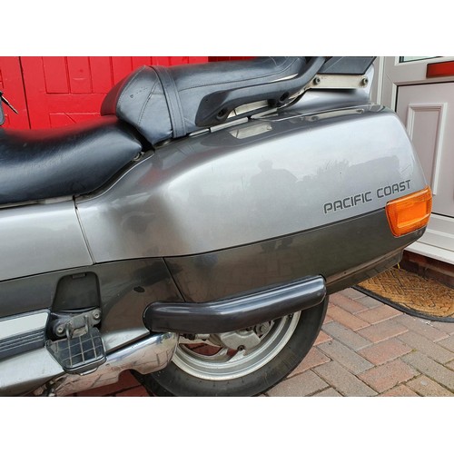 1044 - 1991 Honda PC800, Pacific Coast, 798 cc. Registration number H763 ATV. Frame number (not visible, de... 