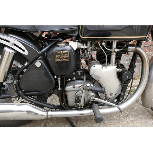 1060 - 1961 Velocette Viper, 350 cc. Registration number 2572 WY. Frame number RS 16569. Engine number VR 3... 