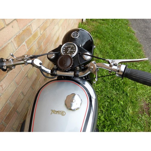 1061 - 1948 Norton ES2, 490 cc. Registration number GBM 240. Frame number (by seat N4 13081 by headstock 14... 