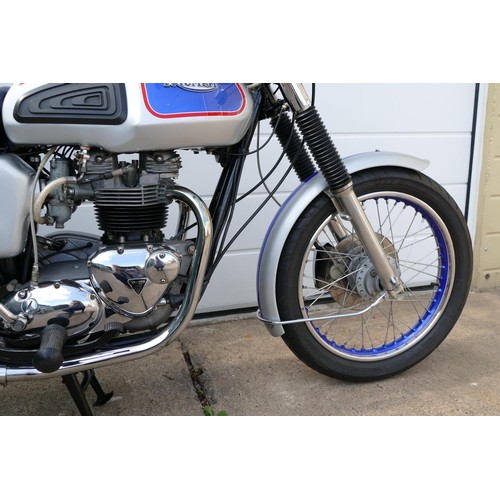 1063 - 1977 Triumph Bonneville Jubilee, 744 cc. Registration number WDX 940S. Frame number T140V CP 81632J.... 