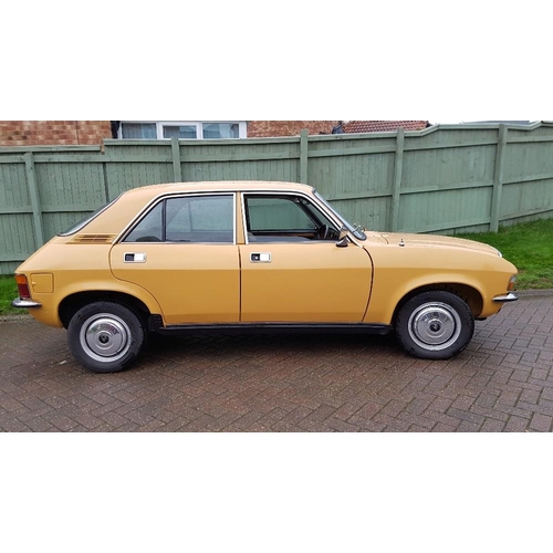 1009 - 1976 Austin Allegro Vanden Plas, 1485 cc. Registration number PYB 99P. Chassis number VF4SJ 255200A.... 