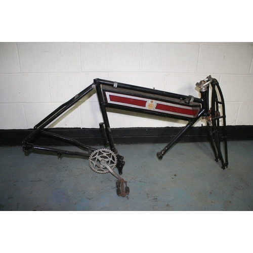 1023 - c. 1911 Rover 3 1/3 hp, 499 cc Project. Frame number S31550. This lot includes a frame, front forks ... 