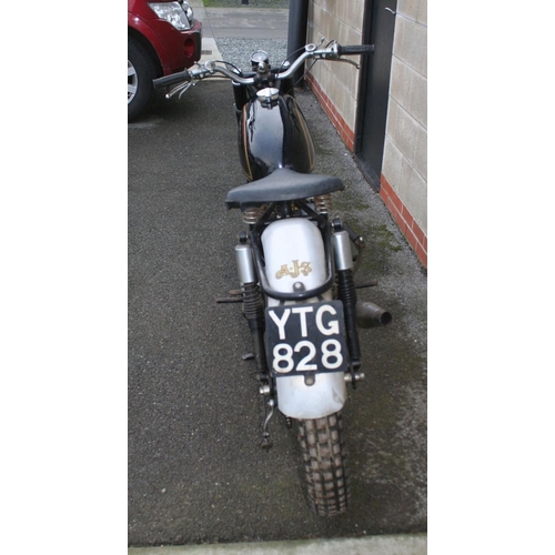 1033 - 1958 AJS 16 MS, 348 cc. Registration number YTG 828. Frame number SB/16MS 33542. Engine number A6417... 