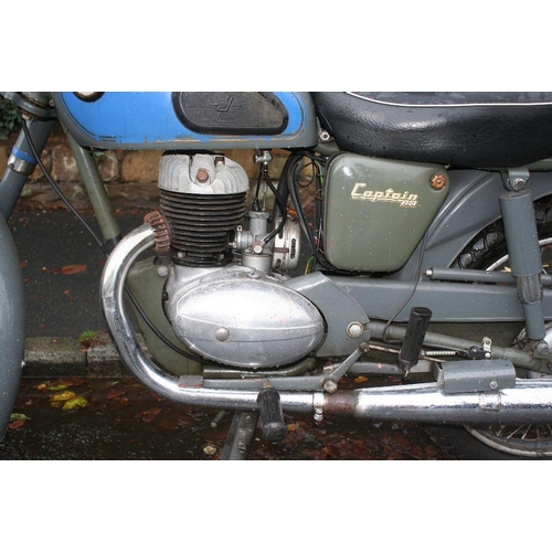 1047 - 1958 James Captain 197 cc. Registration number WVS 702 (non- transferable). Frame number AK7-313. En... 