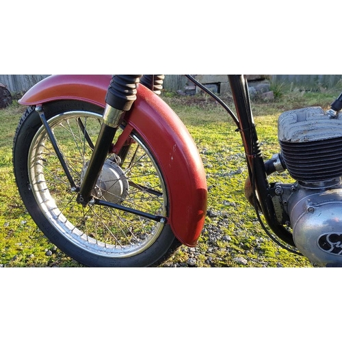 1054 - 1970 BSA Bantam, 175 cc. Registration number HGU 743J. Frame number ND06478 B175. Engine number GD7 ... 