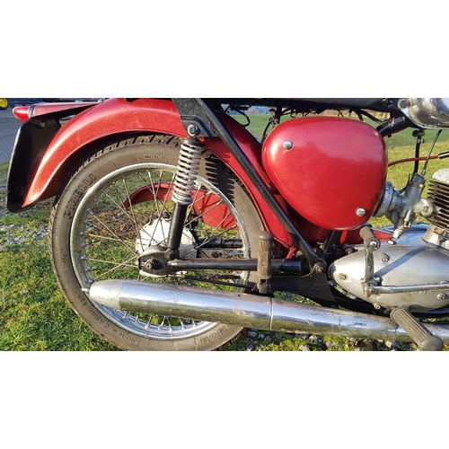 1054 - 1970 BSA Bantam, 175 cc. Registration number HGU 743J. Frame number ND06478 B175. Engine number GD7 ... 