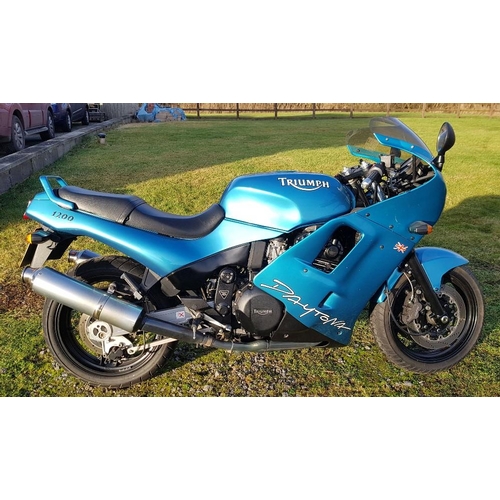 1069 - 1993 Triumph Daytona, 1200 cc. Registration number L787 YJU. Frame number SMTTC354CGP008039. Engine ... 