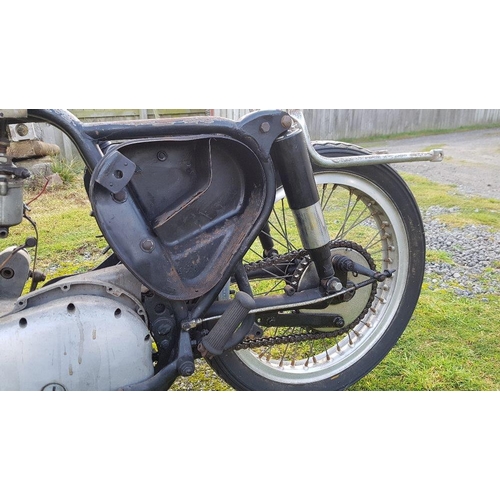 1072 - c.1955/60 BSA Gold Star, Project, 349 cc. Registration number not registered. Frame number CB32 1014... 