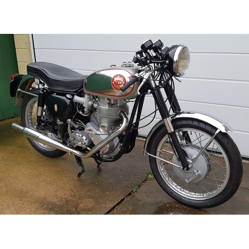 1084 - 1960 BSA Gold Star, Clubman Trim, 500 cc. Registration number 152 MTD. Frame number CB32 9423. Engin... 