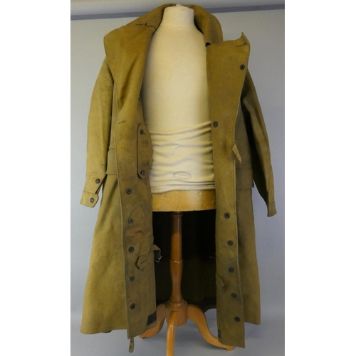 168 - A WWII WD rubberised canvas motorcycle dispatch riders greatcoat, dated 1943, size 4, N, WD, 432.