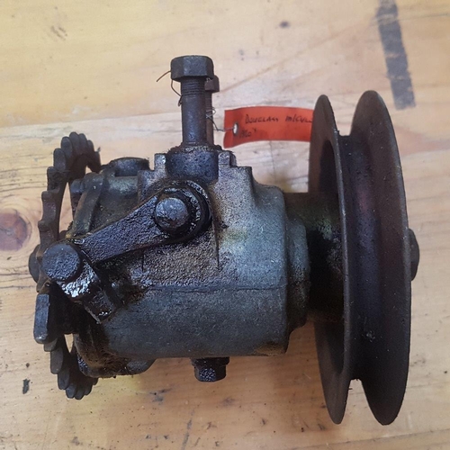 324 - A 1920's Douglas gearbox, buyers should check how complete this lot is.