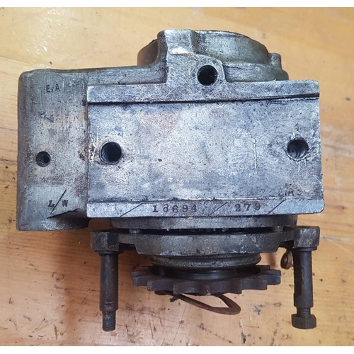 327 - An unknown gearbox, EA L/W 18694/279, buyers should check how complete this lot is.