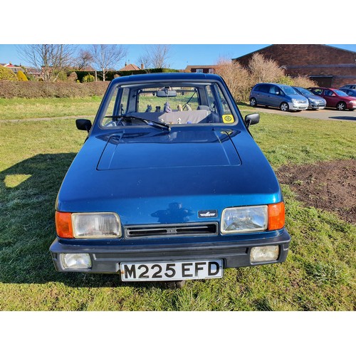 1012 - 1995 Reliant Robin LX, 848 cc. Registration number M225 EFD. Chassis number SCD1625E3PM060812. Engin... 