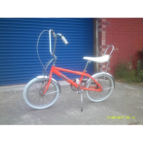 44 - Holbay Ridelow - a 1990's reproduction of 1960's American krate, fully restored with many new origin... 