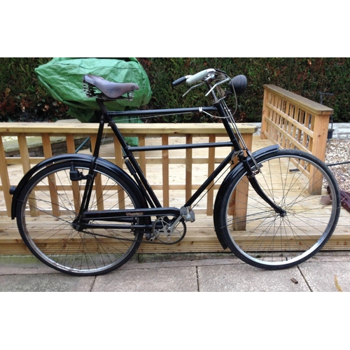 72 - Raleigh double top tube gentleman's bicycle, circa late 1920's. Frame number D84644. The Raleigh Cyc... 